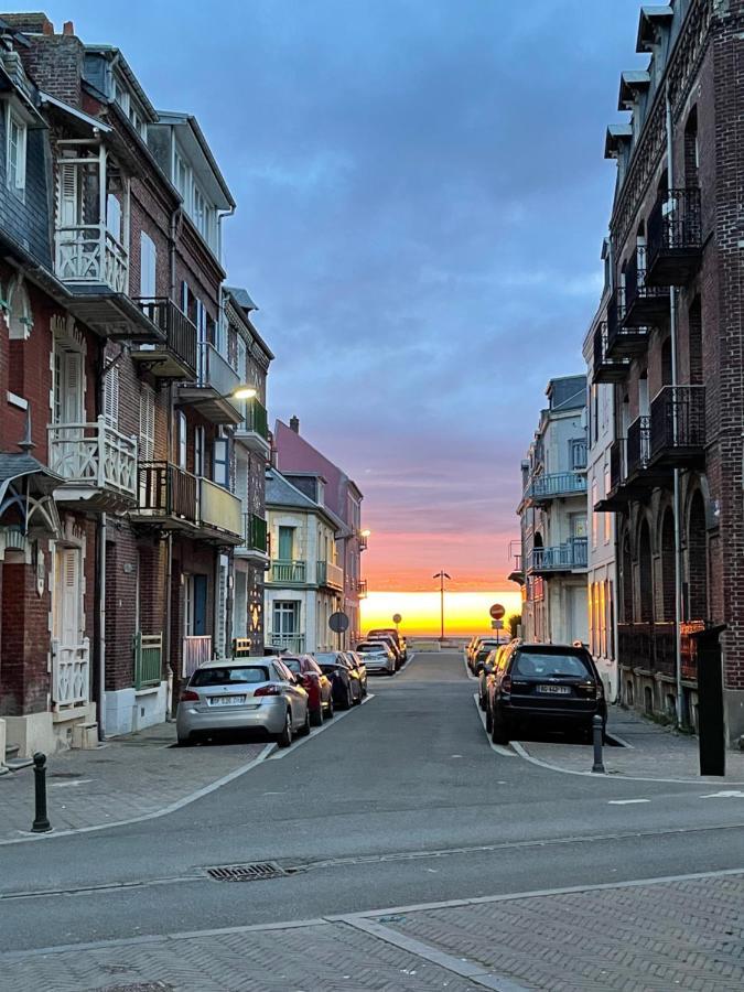 100 mètres de la plage aperçu mer Mers-les-Bains Extérieur photo
